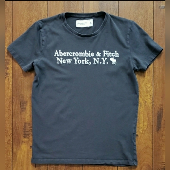 SOLD-Abercrombie Kids Shirt Bundle - Picture 13 of 13